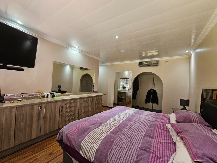 3 Bedroom Property for Sale in Vaalpark Free State